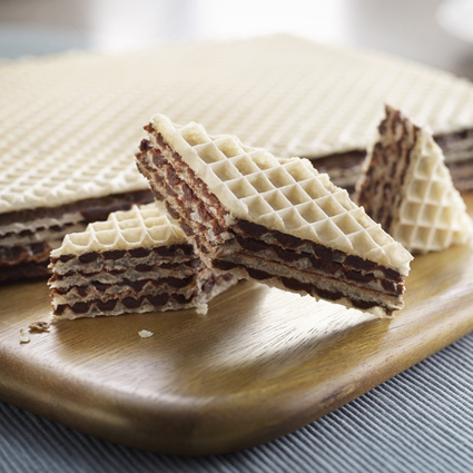 WAFLE PRZEKŁADANE KREMEM KAKAOWYM