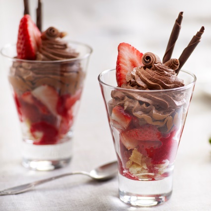 MUS CZEKOLADOWY Z OWOCAMI